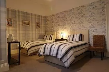 ホテル Raincliffe