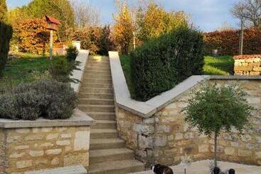 تختخواب و صبحانه Chambre D Hôtes De Marie