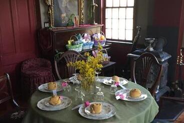 Innkeeper S Place B&b