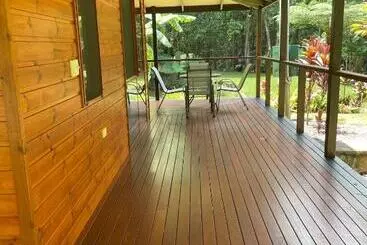Pensiune Kin Kin Cottage Retreat