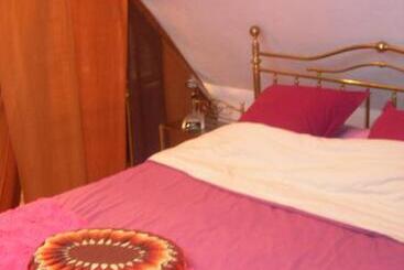 بنسيون La Fermette De La Vache Rousse