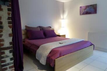 بنسيون La Lavandière Proche Des Lacs Restauration Netflix Parking Privé