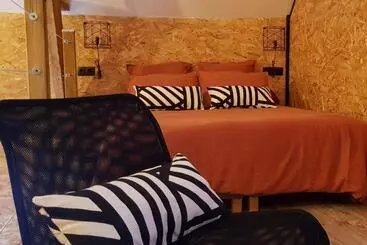 Bed and Breakfast Au Soleil Vert Chambre De Charme Avec Spa Et Sauna Privés