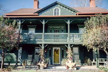 住宿加早餐  Fox & Bear Lodge