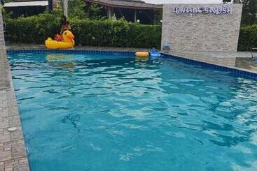 Bed & Breakfast Noppakhun Resort