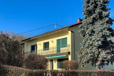 Panzió Aparthome L.i.n.z