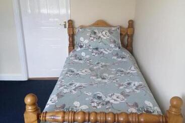 Bed and Breakfast The Old School