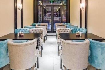 Xana Hotelle·qingdao Jimo District Government