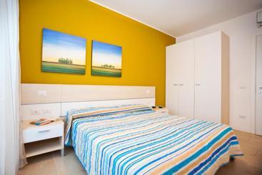 בית מלון כפרי Villaggio A Mare