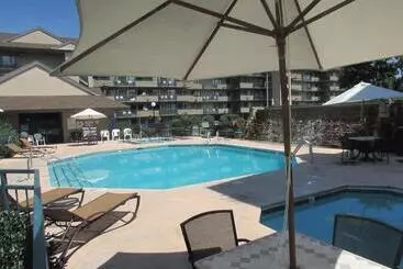 Arbors At Island Landing Hotel & Suites