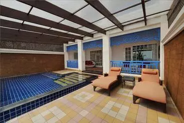 Hotel Mayfair Palm Beach Resort