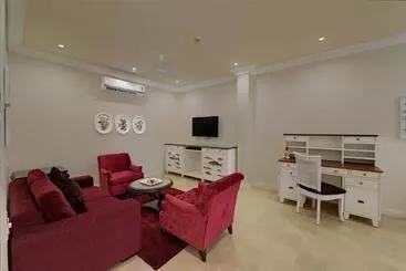 Hotel Mayfair Palm Beach Resort