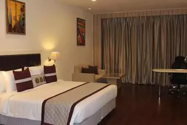 Hotel Xenious World Square