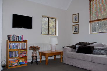 بنسيون Summit Ridge Alpine Lodge