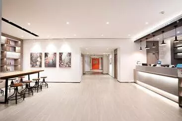 ホテル Hanting  Taizhou Luqiao Passenger Terminal Center