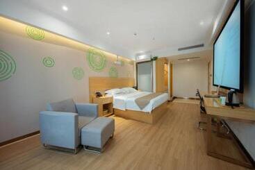 בית מלון כפרי Greentree Inn Nanchang Honggutan New District Cuiyuan Road Metro Station