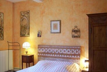 مبيت وإفطار Domaine De Las Planques