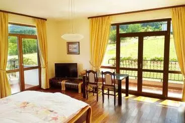 Pensión стаи за гости Lavender Lozen