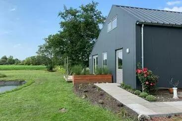 ベッドアンドブレックファースト Mae Usu