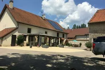 Aamiaismajoitus (B&B) Maison D’izier