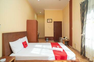 בית מלון כפרי Reddoorz At Jl Ahmad Yani Asam Asam