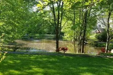 Majatalo Lakeview   Tranquille Private Suite