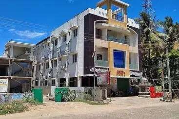 ホテル Srii Devi Residency