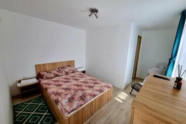 Пансион La Ponton Adakale