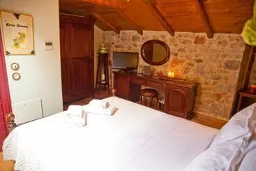 فندق Archontiko Hatzipanayioti