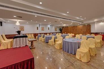 בית מלון כפרי Jc Residency Madurai