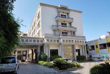 Hotel Jc Residency Madurai