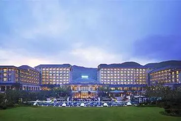 ホテル The Westin Zhujiajian Resort, Zhoushan