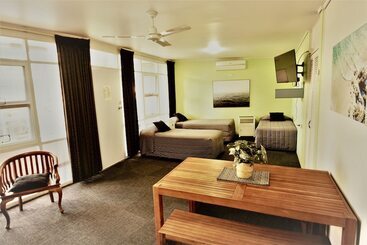 公寓式酒店  Ocean Paradise Holiday Units