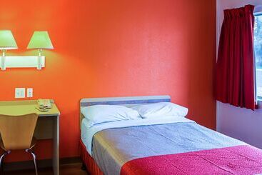 Motel 6porterville, Ca