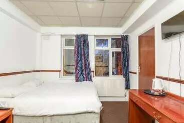 Vii Hotel & Indian Restaurant