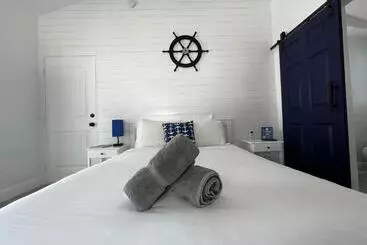 汽车旅馆 Blue Waters Treasure Island