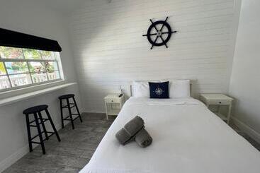 فندق على الطريق Blue Waters Treasure Island