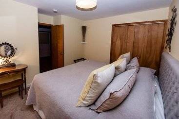 פנסיון The Broadway Guest House