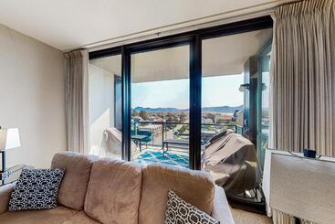 Hotel Sand & Sea: Paradise On The Prom