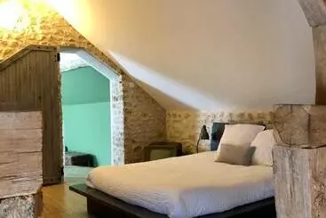 Majatalo A L Orée De La Forêt