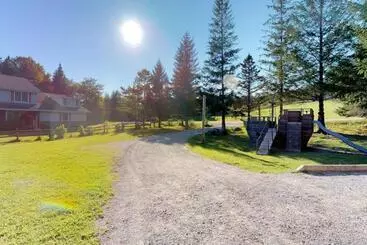 Hotel Bromley Mountain Condo