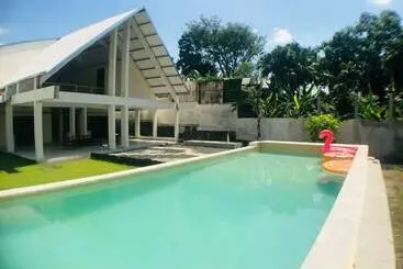 アパートホテル Passifika House