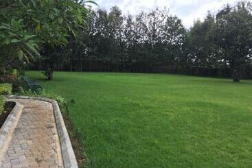 Greenwoods Resort And Campsite