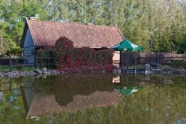 호텔 Gościniec Folwark Nadawki