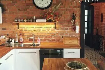 Aamiaismajoitus (B&B) Stara Szkola Trzcin 20