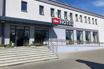 ホテル Aljan