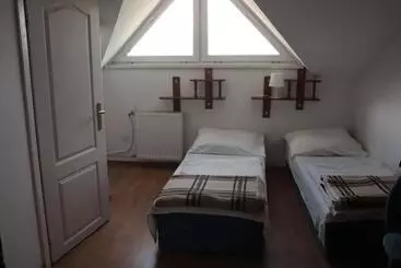 Majatalo Dom Wczasowy Pod Weską