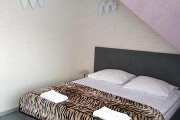 호스텔 Zajazd Pod Jarem