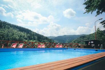 مبيت وإفطار Ośrodek Wypoczynkowy Pod Dębem