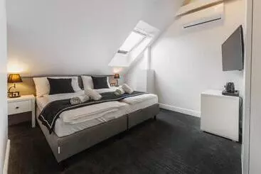 تختخواب و صبحانه Willa Feria